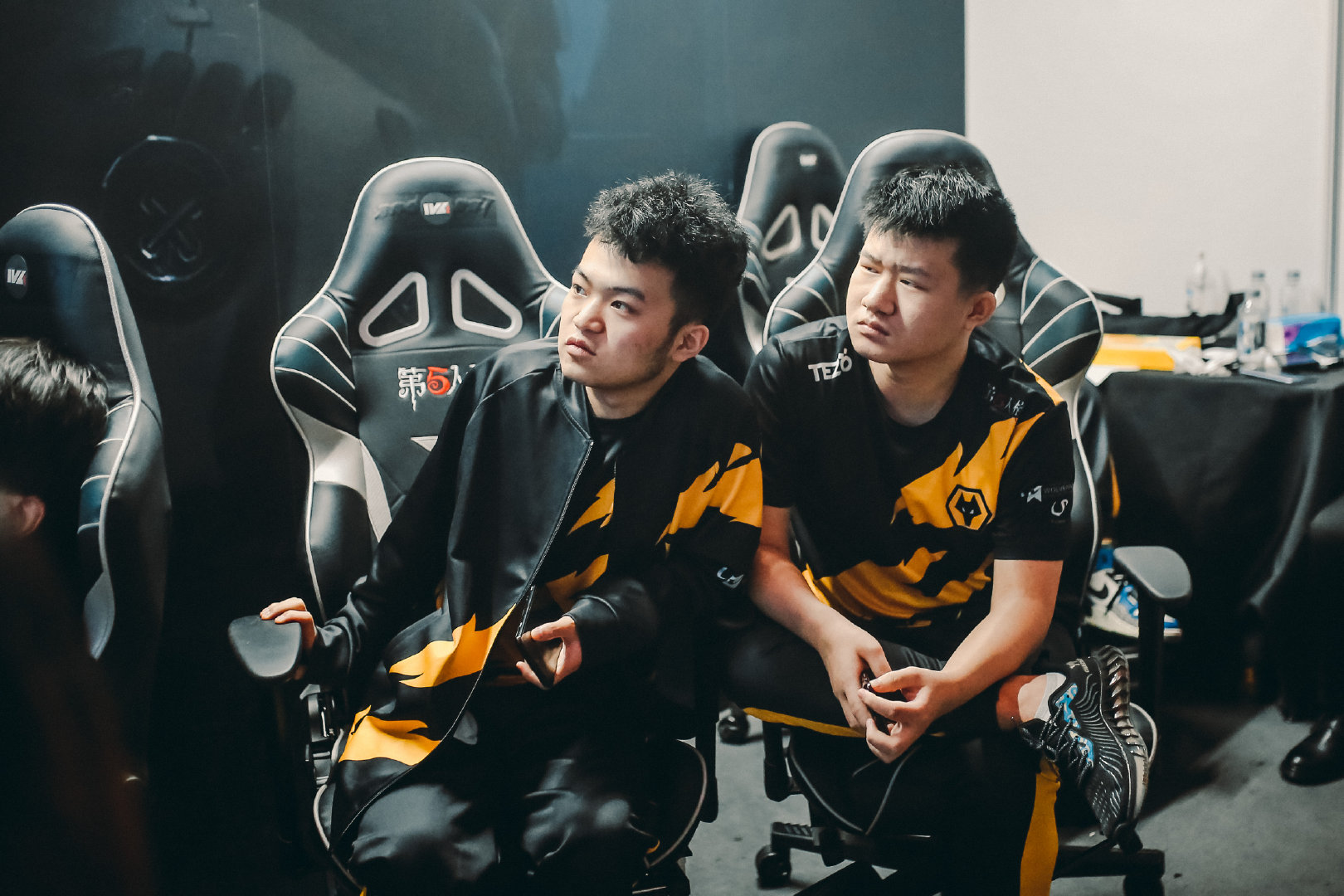 星空体育app下载-狼队客场队服